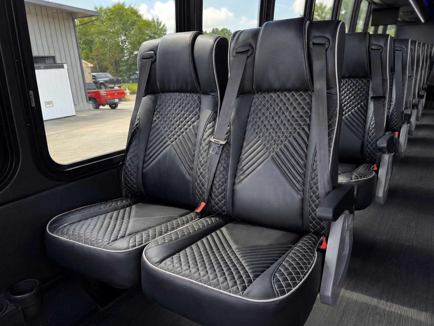 bus rentals for las vegas proms homecomings