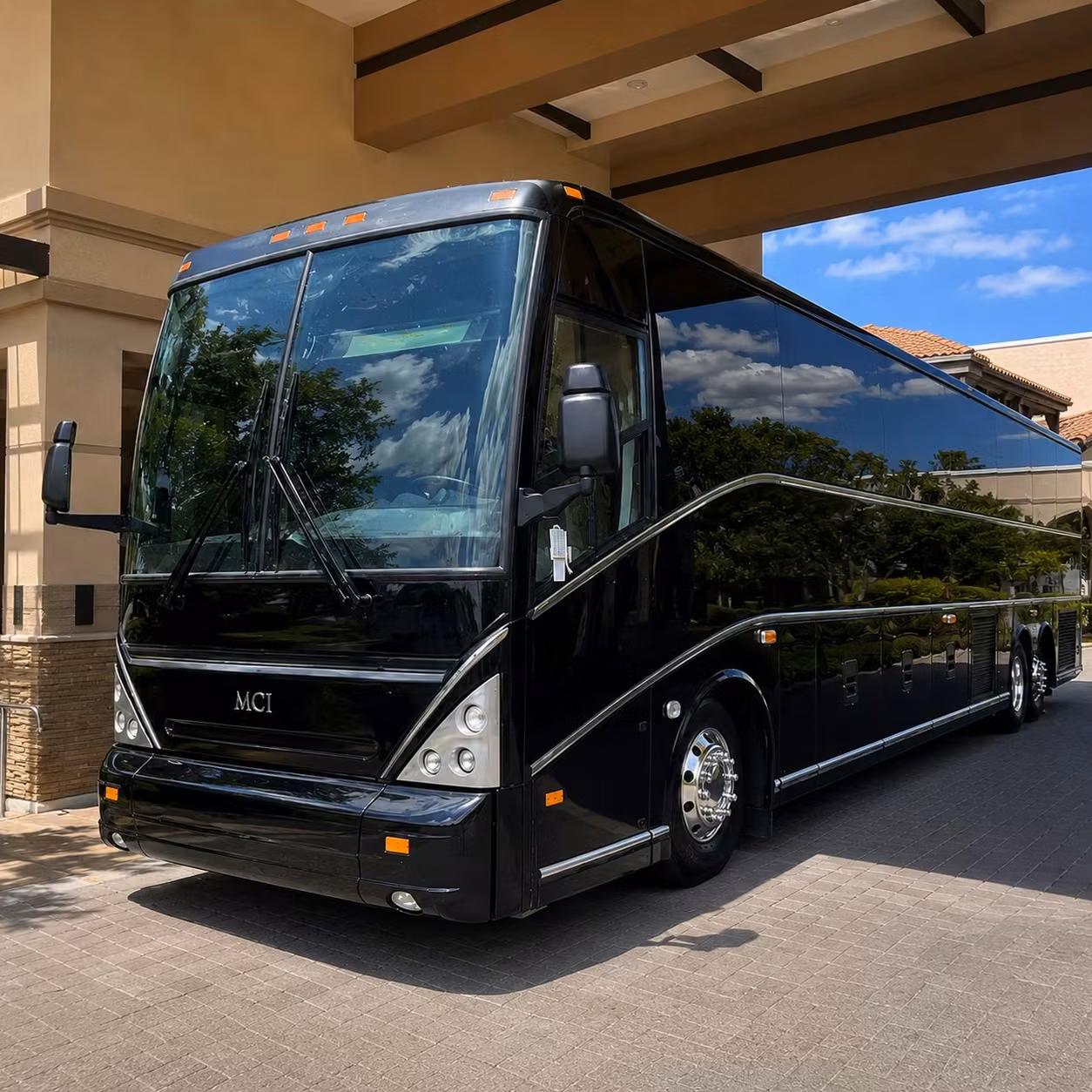 we make getting to t mobile arena and allegiant stadium simple for any size group